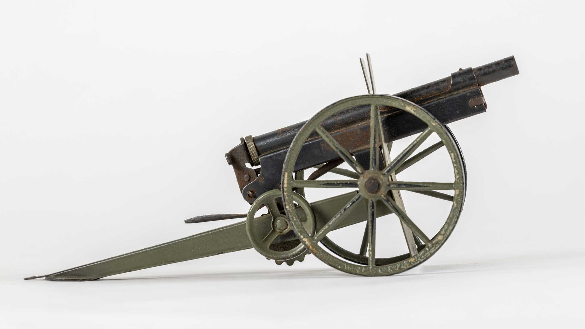 Kriegsspielzeug Kanone