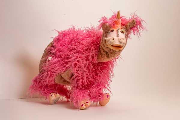Einhorn, Jeanette Drygalla pinkfarbenes plüschiges Einhorn